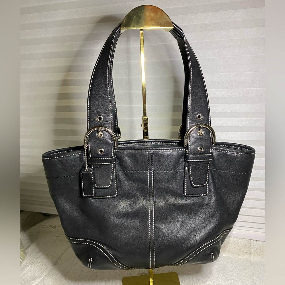 Coach Soho EUC Vintage Topstitch Black Leather Shoulder Bag